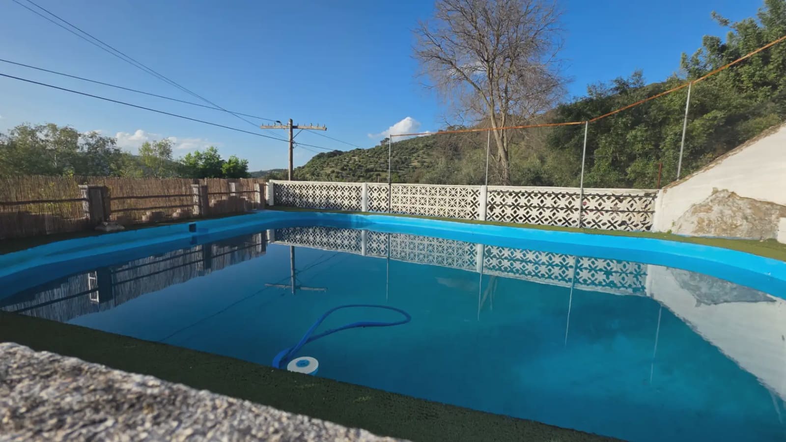 6 soveværelse Finca/Landehus til salg i El Bosque med swimmingpool - € 370.000 (Ref: 10016366)