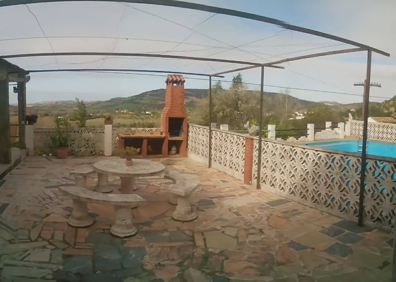 6 soveværelse Finca/Landehus til salg i El Bosque med swimmingpool - € 370.000 (Ref: 10016366)