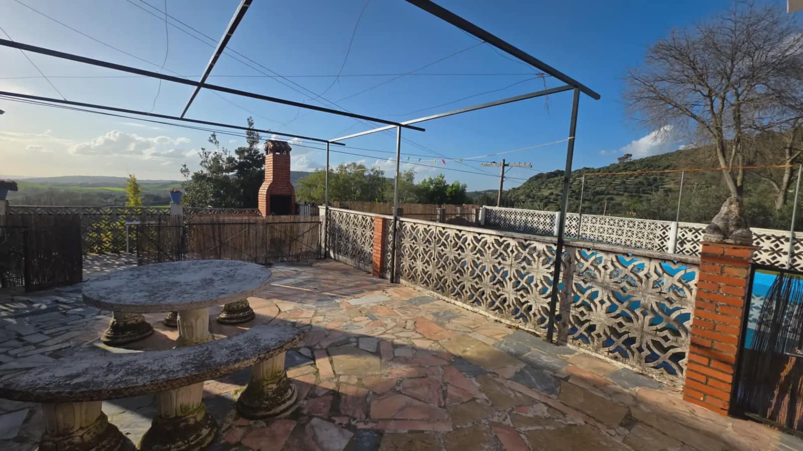6 soveværelse Finca/Landehus til salg i El Bosque med swimmingpool - € 370.000 (Ref: 10016366)