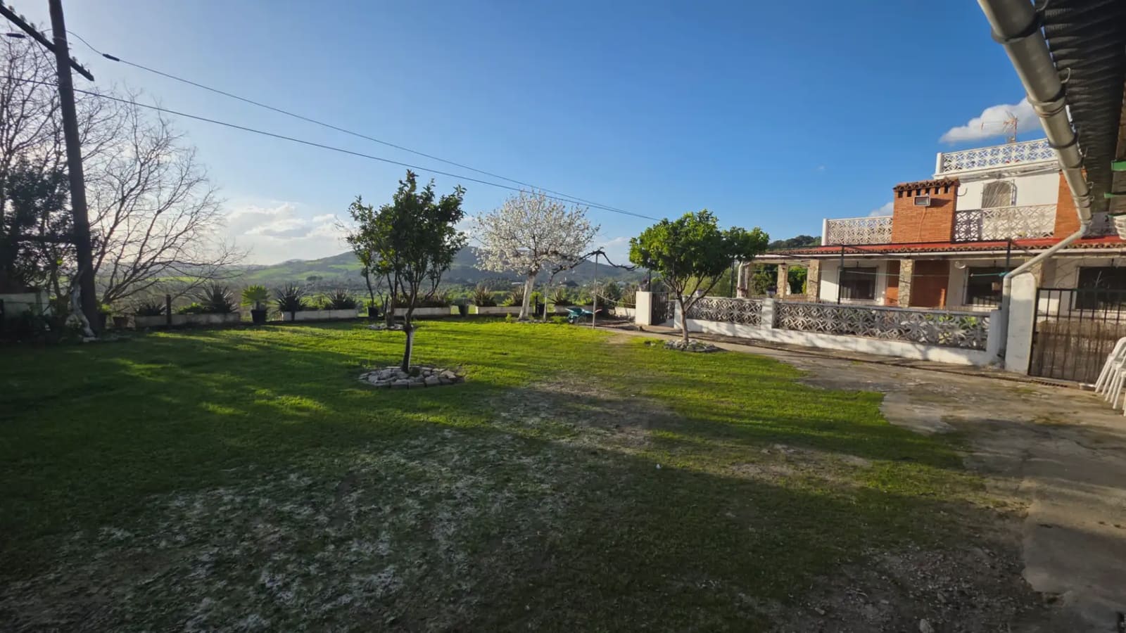 6 soveværelse Finca/Landehus til salg i El Bosque med swimmingpool - € 370.000 (Ref: 10016366)