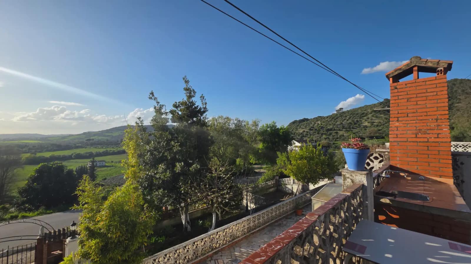6 soveværelse Finca/Landehus til salg i El Bosque med swimmingpool - € 370.000 (Ref: 10016366)