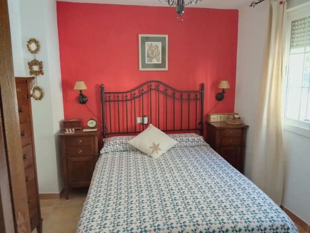 4 slaapkamer Huis te koop in Villaluenga del Rosario - € 120.000 (Ref: 10016370)