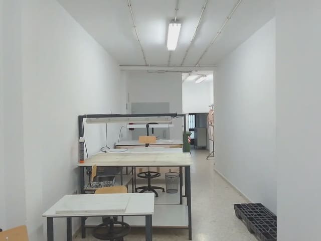 Commerciale in vendita in Ubrique - 1.200.000 € (Rif: 10016372)