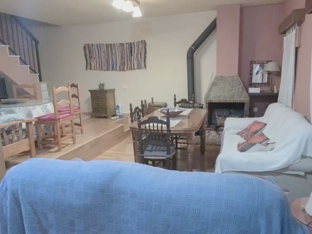 5 slaapkamer Huis te koop in Villaluenga del Rosario - € 120.000 (Ref: 10016389)