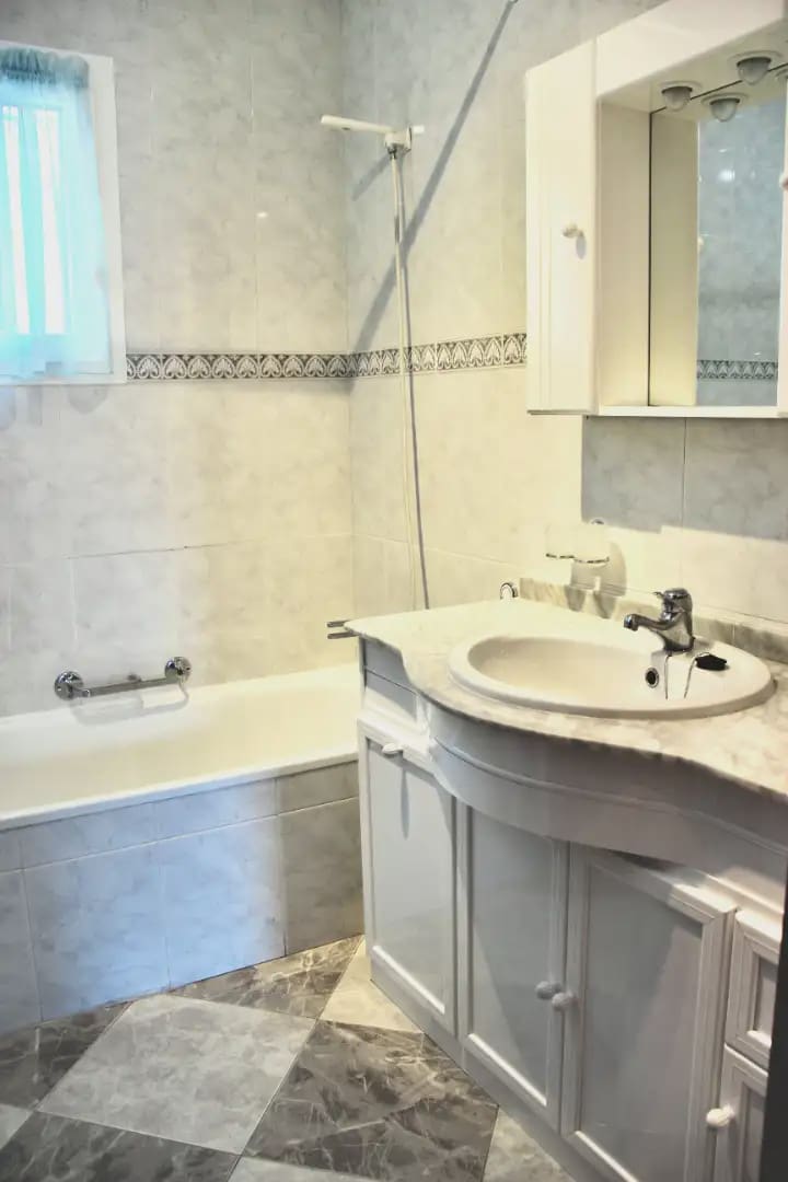 4 soveværelse Finca/Landehus til salg i Benaocaz med swimmingpool - € 360.000 (Ref: 10016396)