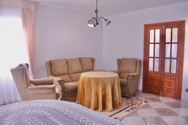 4 soveværelse Finca/Landehus til salg i Benaocaz med swimmingpool - € 360.000 (Ref: 10016396)