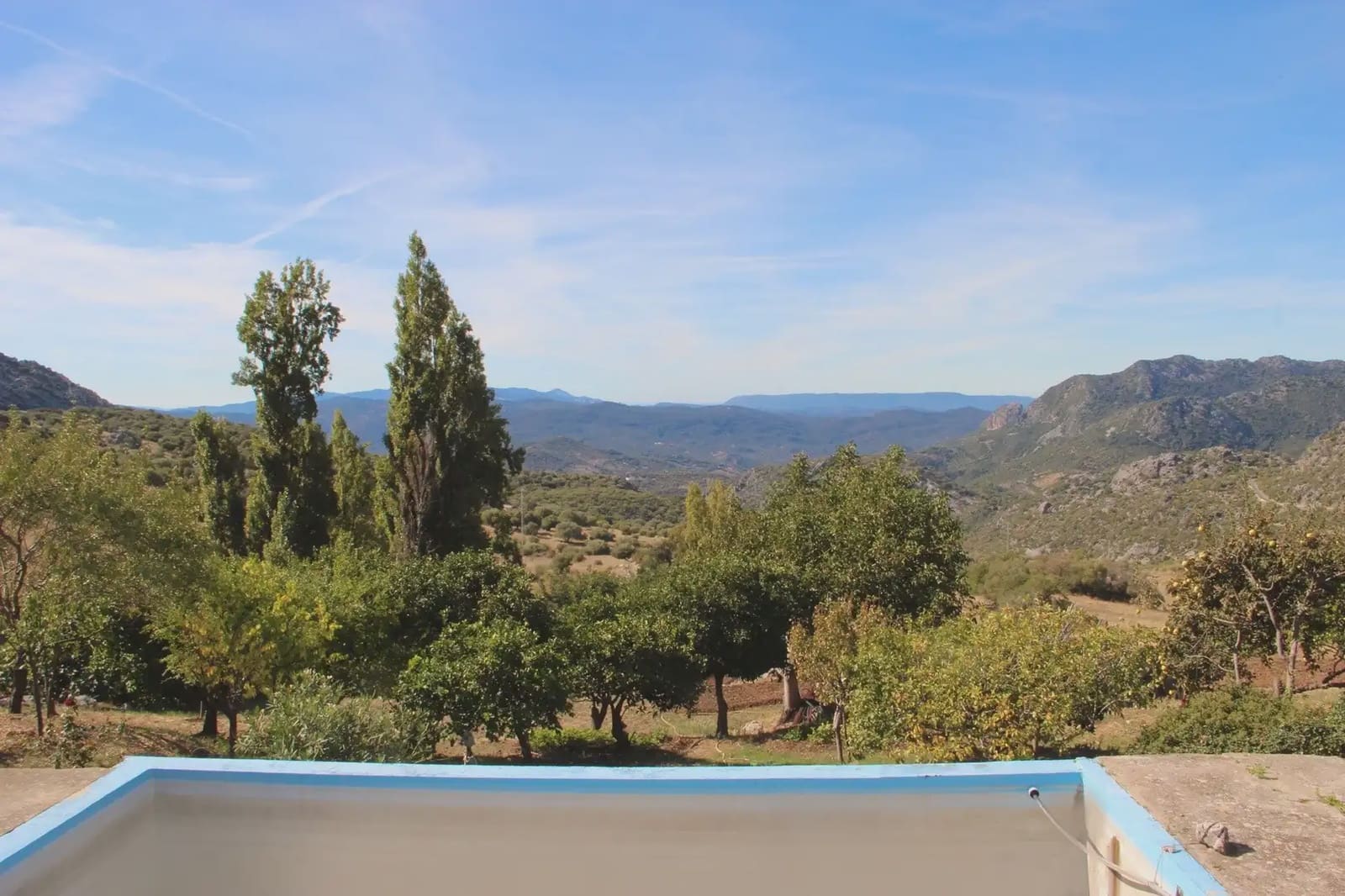 4 soveværelse Finca/Landehus til salg i Benaocaz med swimmingpool - € 360.000 (Ref: 10016396)