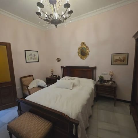 8 chambre Villa/Maison Semi-Mitoyenne à vendre à Ubrique - 350 000 € (Ref: 10016403)