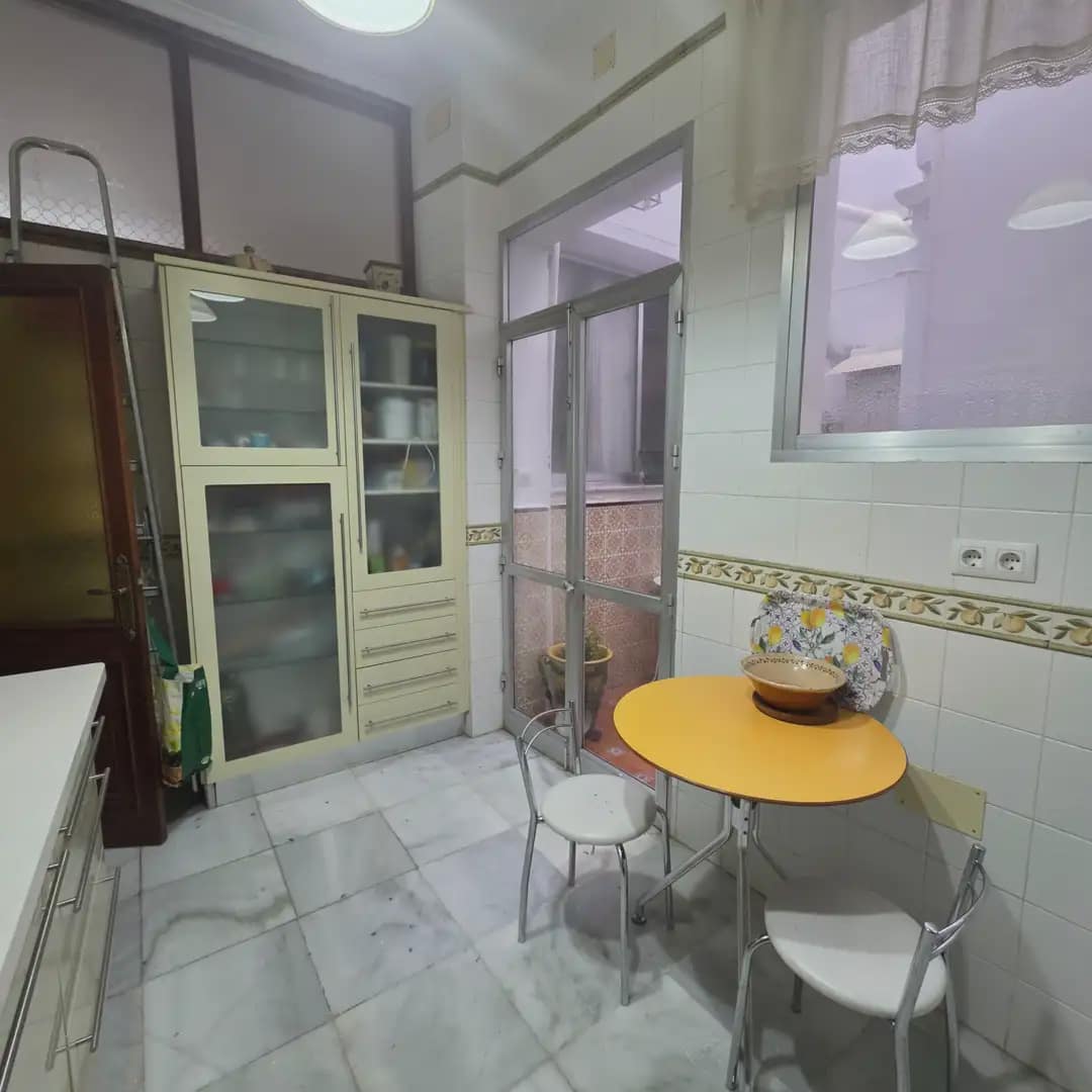 8 chambre Villa/Maison Semi-Mitoyenne à vendre à Ubrique - 350 000 € (Ref: 10016403)