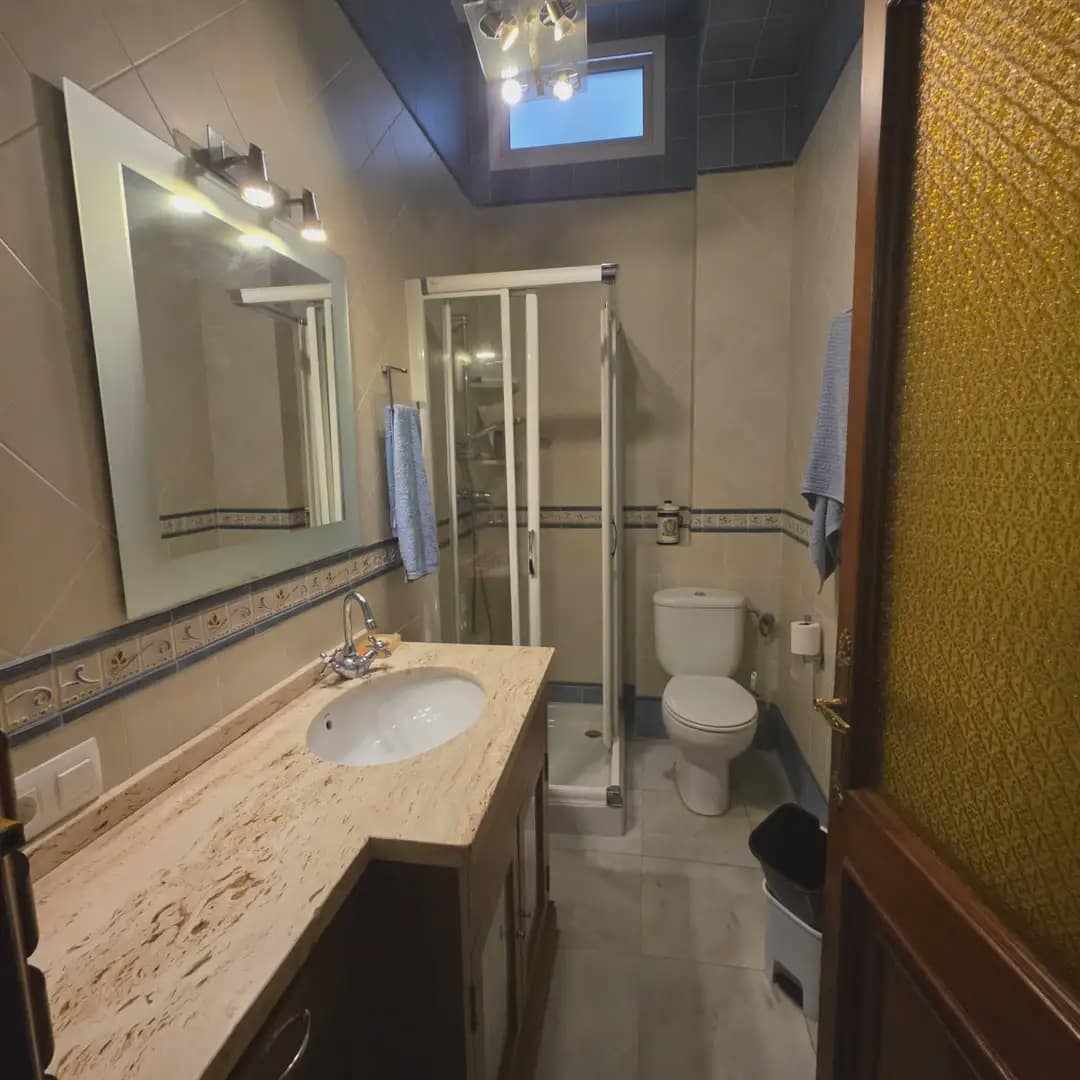 8 chambre Villa/Maison Semi-Mitoyenne à vendre à Ubrique - 350 000 € (Ref: 10016403)