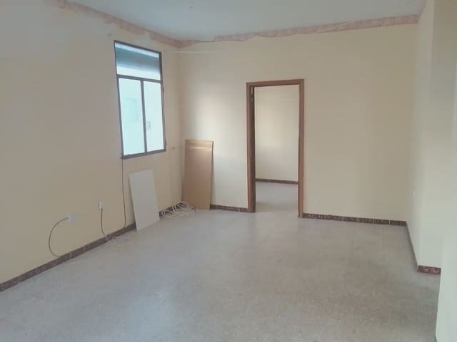 3 bedroom Flat for sale in Ubrique - € 85,000 (Ref: 10016404)