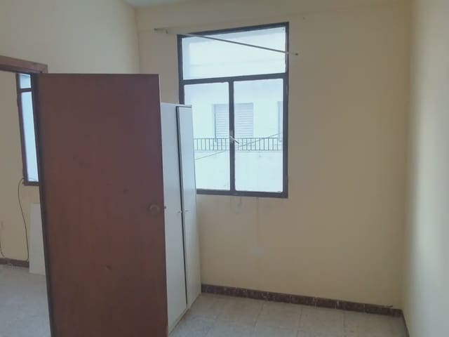 3 bedroom Flat for sale in Ubrique - € 85,000 (Ref: 10016404)