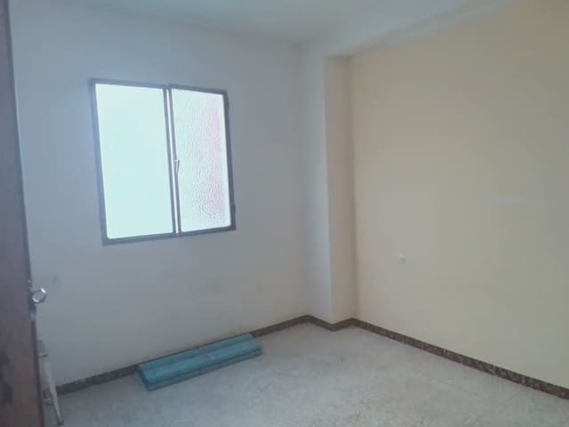 3 bedroom Flat for sale in Ubrique - € 85,000 (Ref: 10016404)