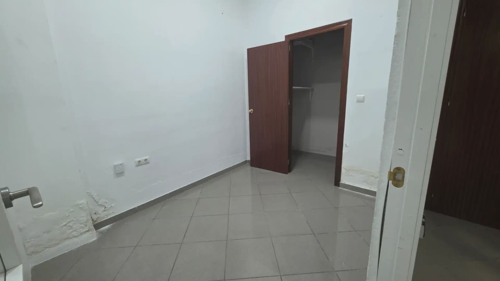 Commercial for sale in Ubrique - € 150,000 (Ref: 10016405)