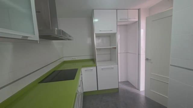 3 soverom Leilighet til salgs i Ubrique med garasje - € 99 000 (Ref: 10016415)