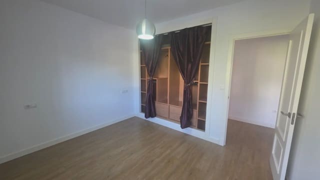 3 soverom Leilighet til salgs i Ubrique med garasje - € 99 000 (Ref: 10016415)