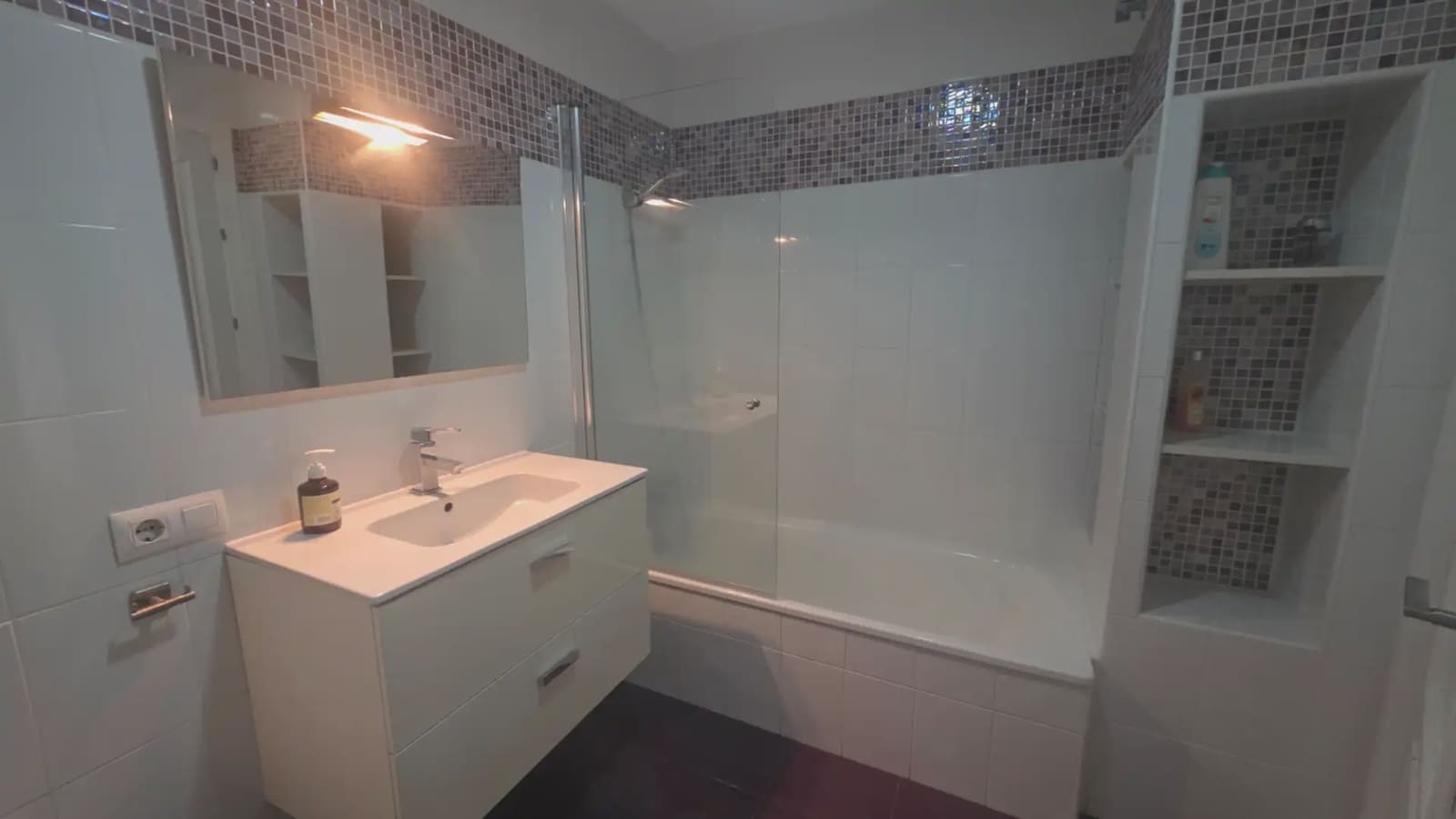 3 soverom Leilighet til salgs i Ubrique med garasje - € 99 000 (Ref: 10016415)