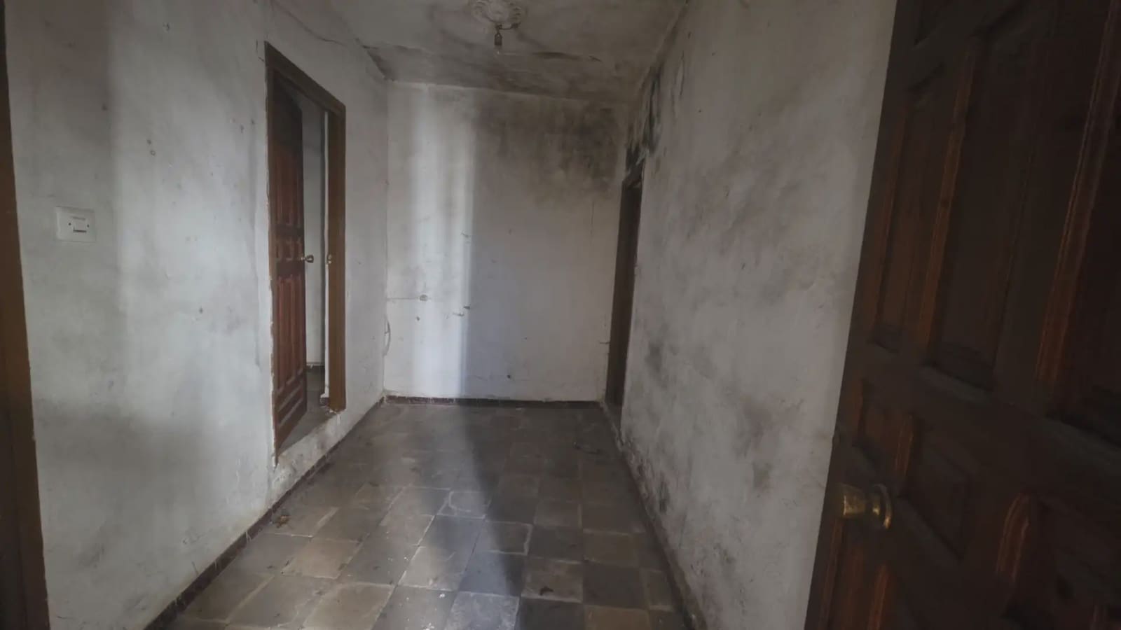 Byhus til salg i Ubrique - € 29.000 (Ref: 10016425)