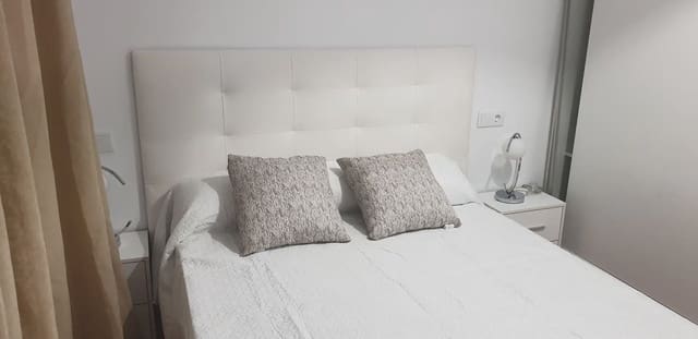 2 Zimmer Wohnung zu vermieten in Ubrique - 450 € (Ref: 10098855)