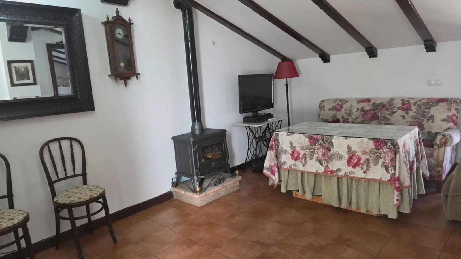 2 slaapkamer Huis te huur in Ubrique - € 500 (Ref: 10106506)
