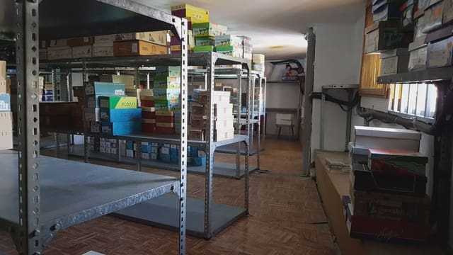 Gewerbe zu vermieten in Maracena - 700 € (Ref: 10045412)