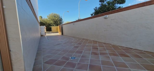3 bedroom Townhouse for sale in Ambroz, Vegas del Genil with pool garage - € 300,000 (Ref: 10045413)