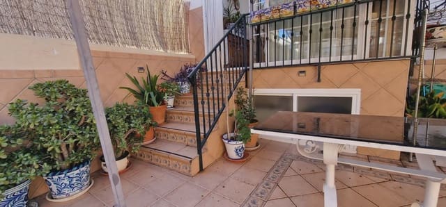4 chambre Villa/Maison Mitoyenne à vendre à Cájar avec piscine garage - 297 500 € (Ref: 10045416)