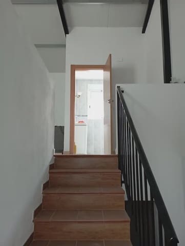 3 bedroom Townhouse for sale in Noalejo with garage - € 140,000 (Ref: 10045417)