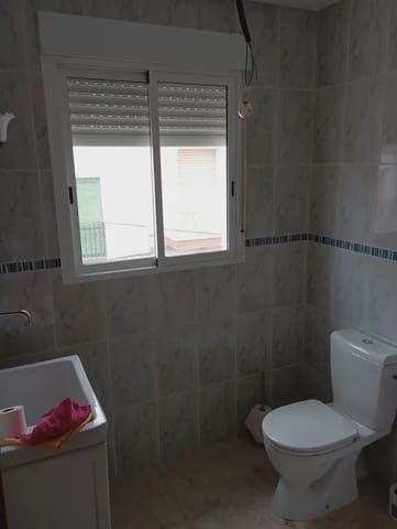 3 bedroom Townhouse for sale in Noalejo with garage - € 140,000 (Ref: 10045417)