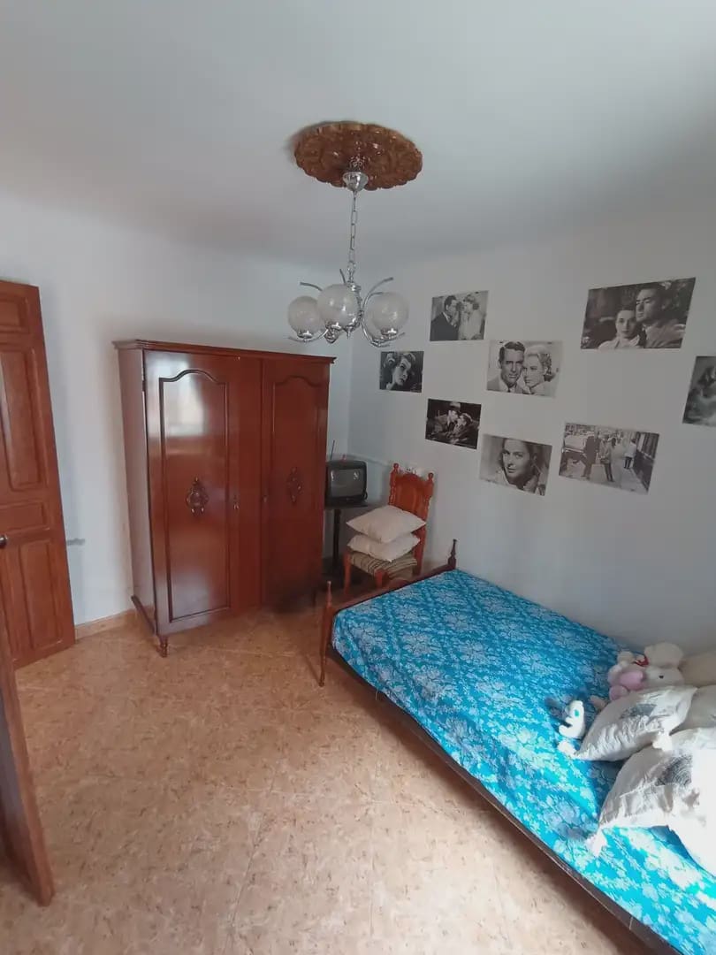 3 bedroom Townhouse for sale in Noalejo with garage - € 140,000 (Ref: 10045417)