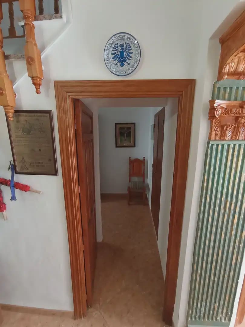 3 bedroom Townhouse for sale in Noalejo with garage - € 140,000 (Ref: 10045417)