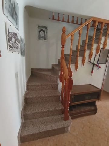 3 bedroom Townhouse for sale in Noalejo with garage - € 140,000 (Ref: 10045417)
