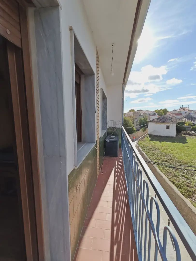4 bedroom Flat for sale in Baza - € 95,000 (Ref: 10045418)