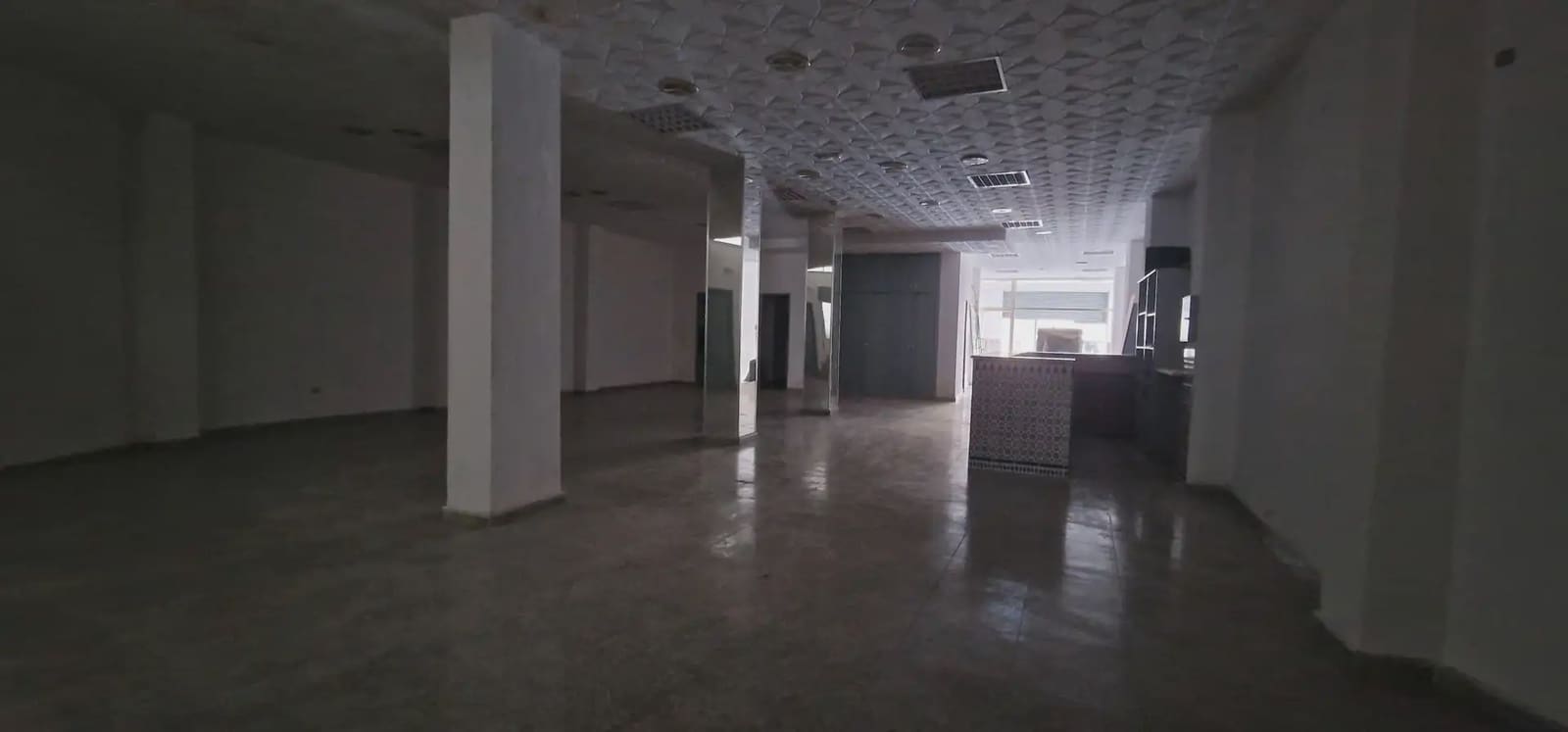 Commercial for sale in Maracena - € 120,000 (Ref: 10045420)