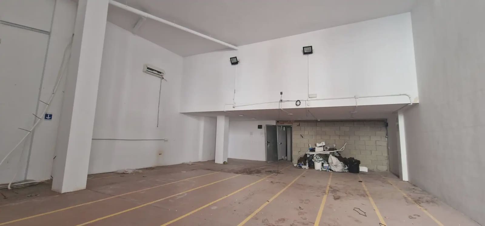 Commercial for sale in Maracena - € 55,000 (Ref: 10045422)