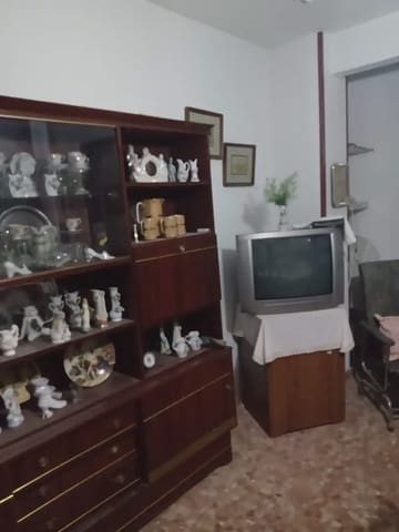 Townhouse for sale in Noalejo with garage - € 70,000 (Ref: 10045426)