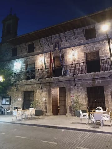 Townhouse for sale in Noalejo with garage - € 70,000 (Ref: 10045426)