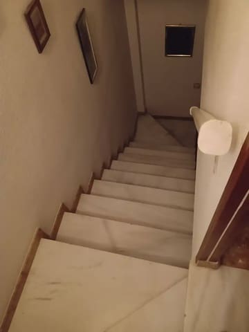 Townhouse for sale in Noalejo with garage - € 70,000 (Ref: 10045426)