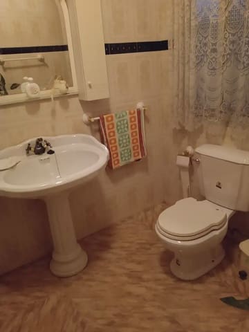 Townhouse for sale in Noalejo with garage - € 70,000 (Ref: 10045426)