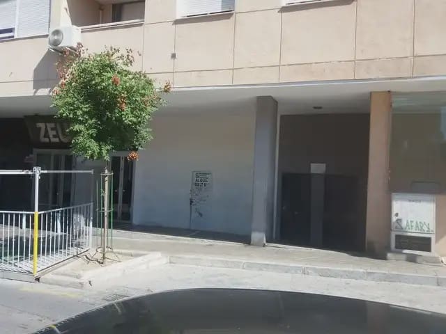 Commercial for sale in Granada city - € 125,000 (Ref: 10045430)