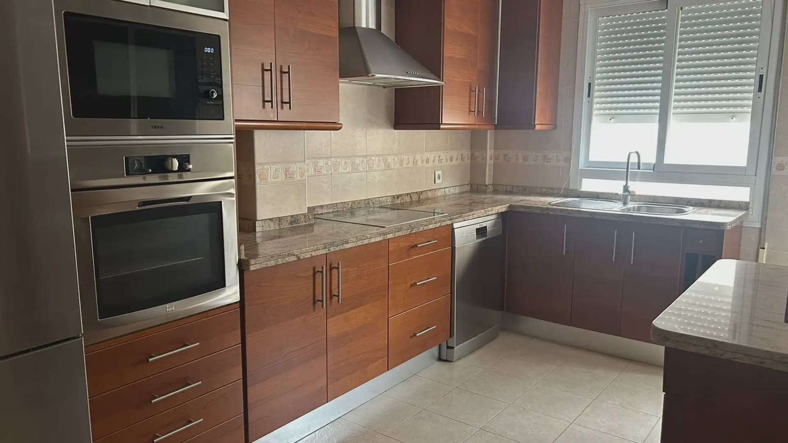 3 sypialnia Penthouse na sprzedaż w Maracena z garażem - 290 000 € (Ref: 10045432)