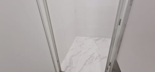 Gewerbe zu vermieten in Cerrillo de Maracena - Periodistas, Granada Stadt - 375 € (Ref: 10045433)