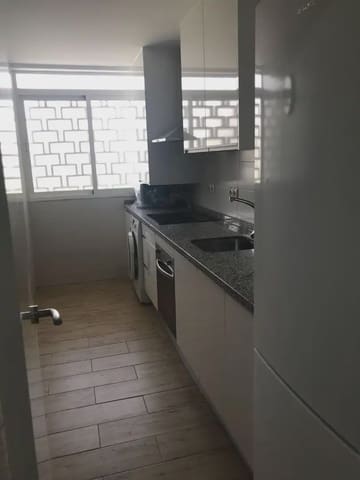 3 sypialnia Mieszkanie na sprzedaż w Poligono Cartuja - La Paz, Miasto Grenada - 78 000 € (Ref: 10045440)