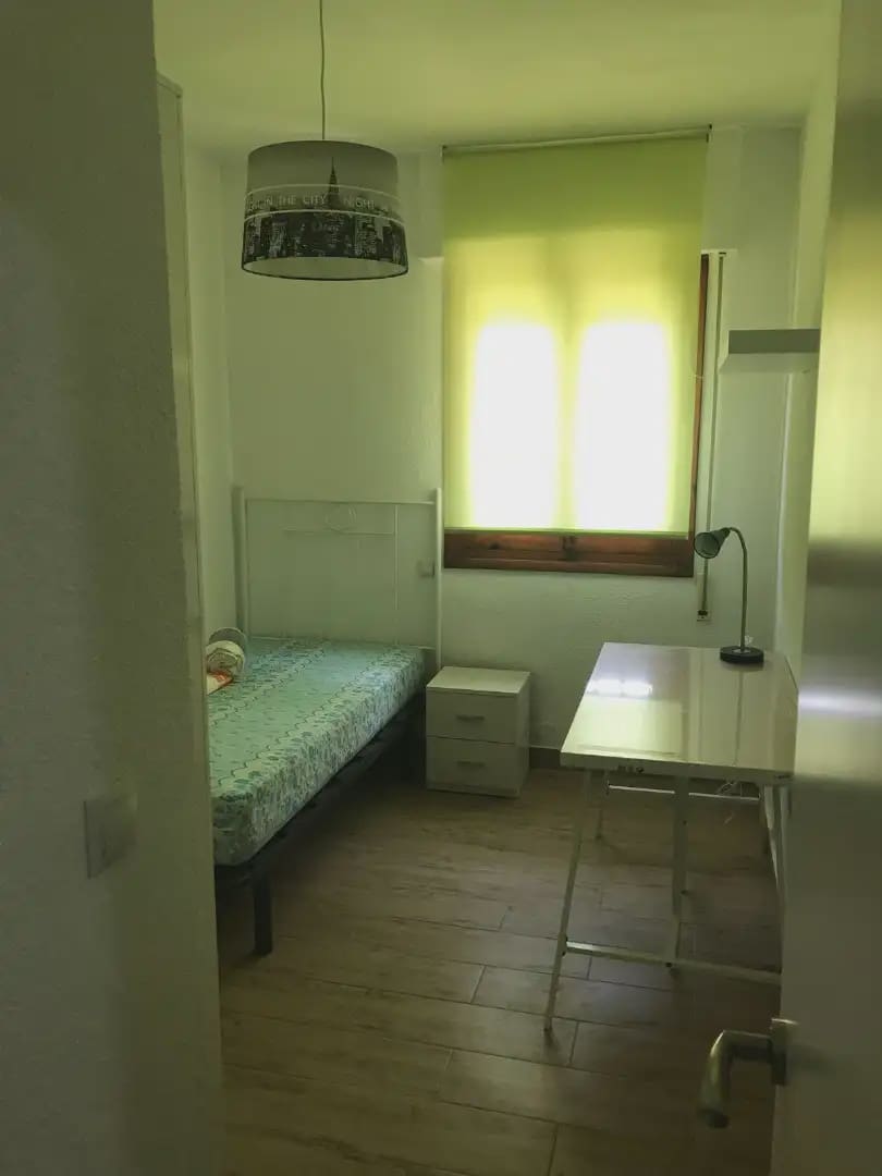 3 sovrum Lägenhet till salu i Granada stad med garage - 78 000 € (Ref: 10045440)
