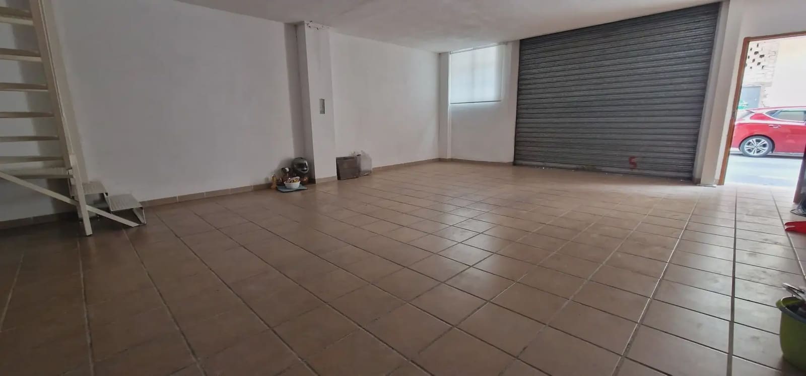 Kommersiell til salgs i Maracena - € 99 000 (Ref: 10045448)