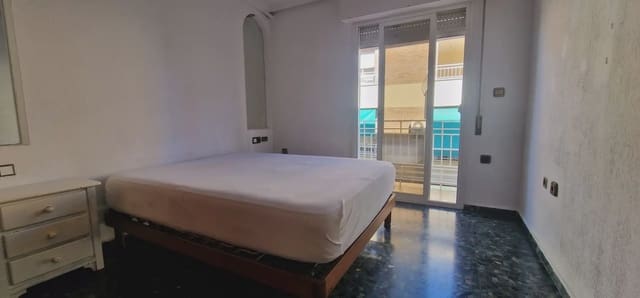 3 bedroom Flat for rent in Maracena - € 600 (Ref: 10097408)