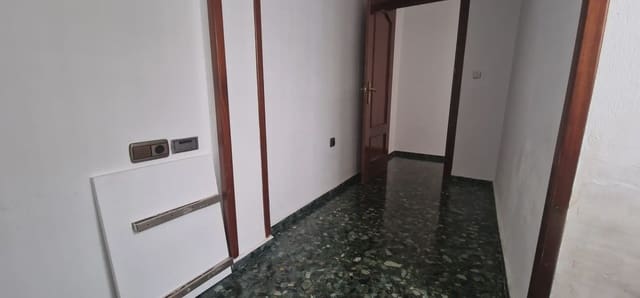 3 bedroom Flat for rent in Maracena - € 600 (Ref: 10097408)