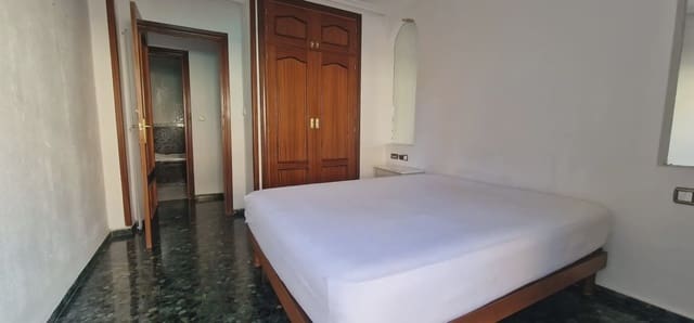 3 bedroom Flat for rent in Maracena - € 600 (Ref: 10097408)