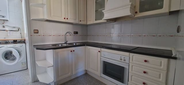 3 bedroom Flat for rent in Maracena - € 600 (Ref: 10097408)