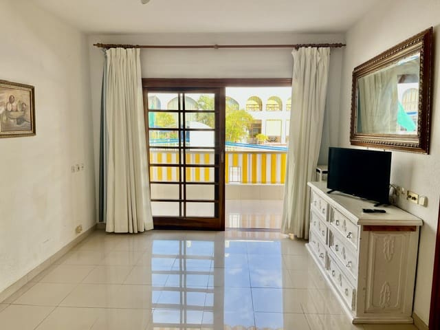 1 quarto Apartamento para venda em Los Cristianos com piscina - 290 000 € (Ref: 10048189)
